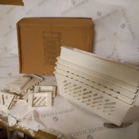 BOXED PLASTIC STORAGE UNIT WITH 5 COMPARTMENTS