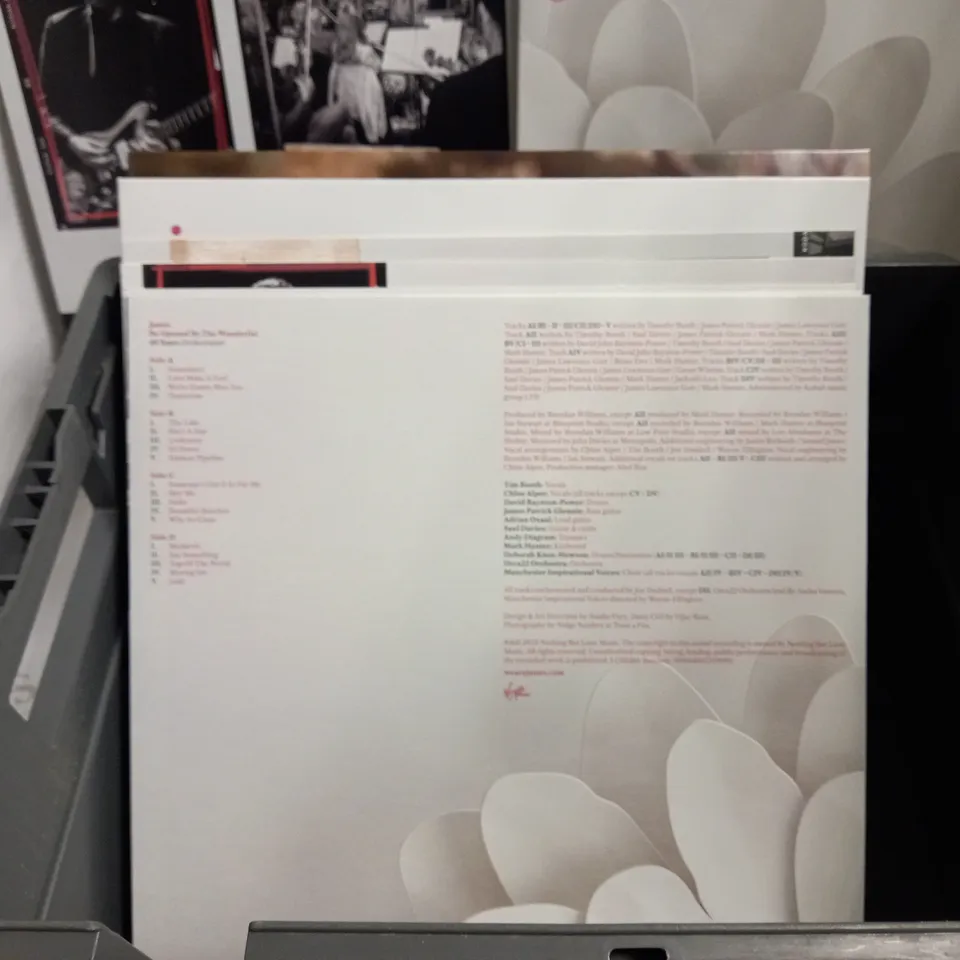 BOX OF APPROX 10 VINYLS INCLUDING JAMES, TAYLOR SWIFT AND 100% DYNAMITE 