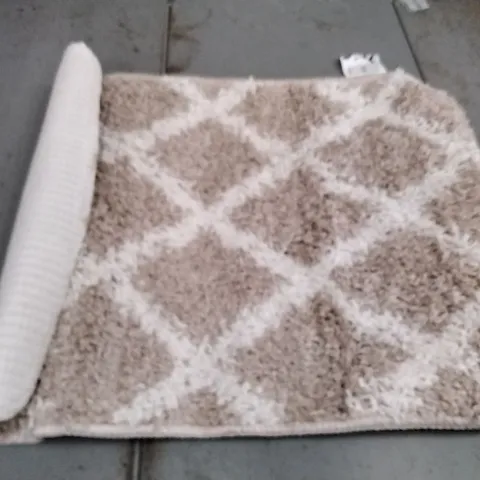 BRAND NEW PACO HOME BEIGE BATH MAT 40 X 55CM