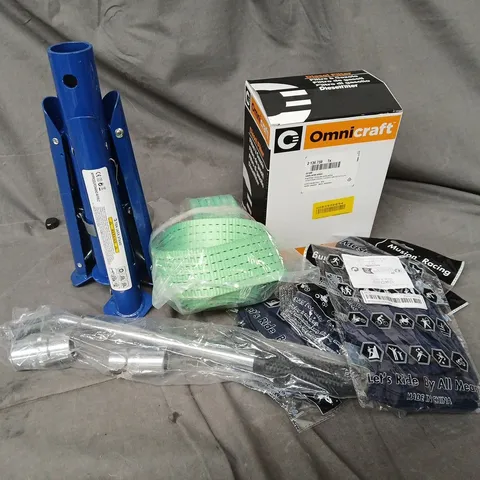 APPROXIMATELY 7 ASSORTED VEHICLE PARTS & ACCESSORIES TO INCLUDE 3 TON JACK STAND, OMNI CRAFT DIESEL FILTER, MUSION BALACLAVA, ETC - COLLECTION ONLY