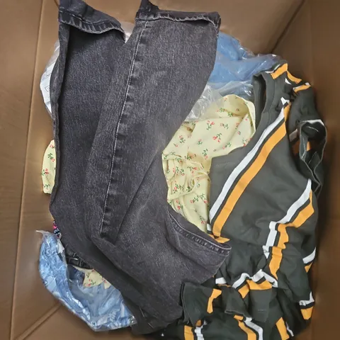 LARGE BOX OF APPROXIMATELY 25 ASSORTED CLOTHING ITEMS IN VARIOUS COLOURS, STYLES AND SIZES - COLLECTION ONLY