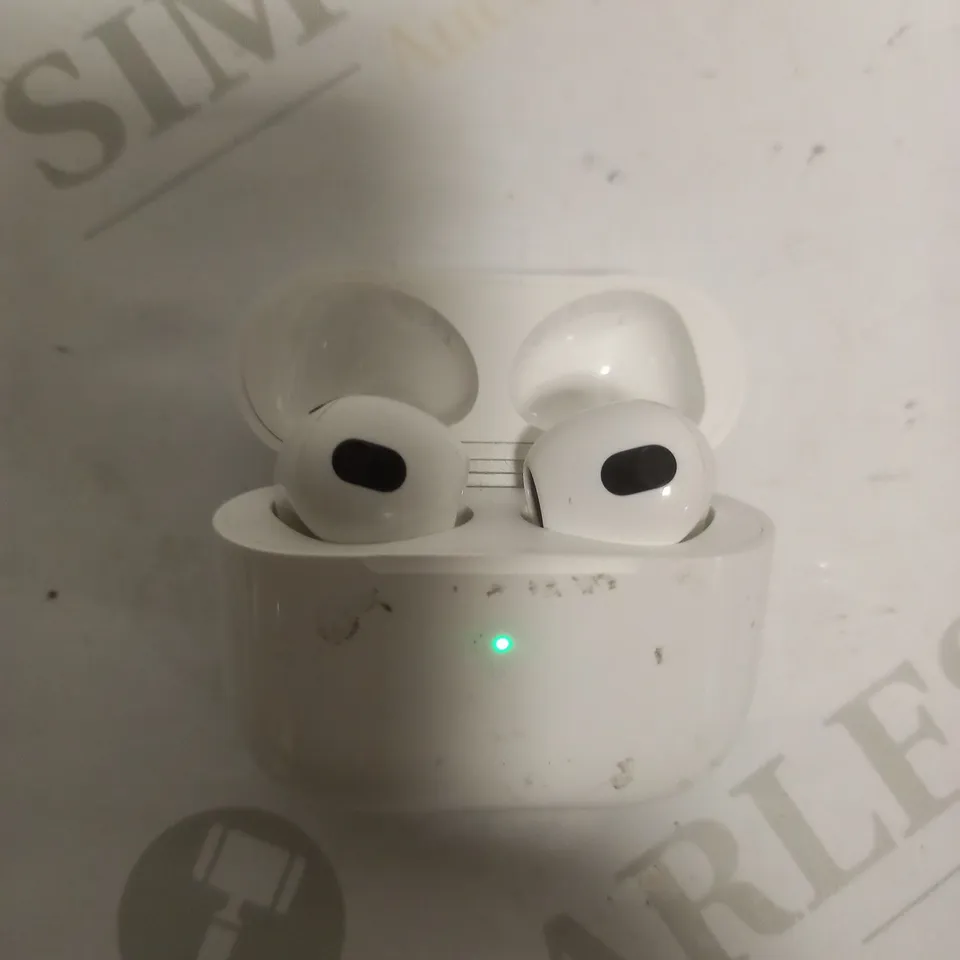 APPLE AIRPODS GEN 3