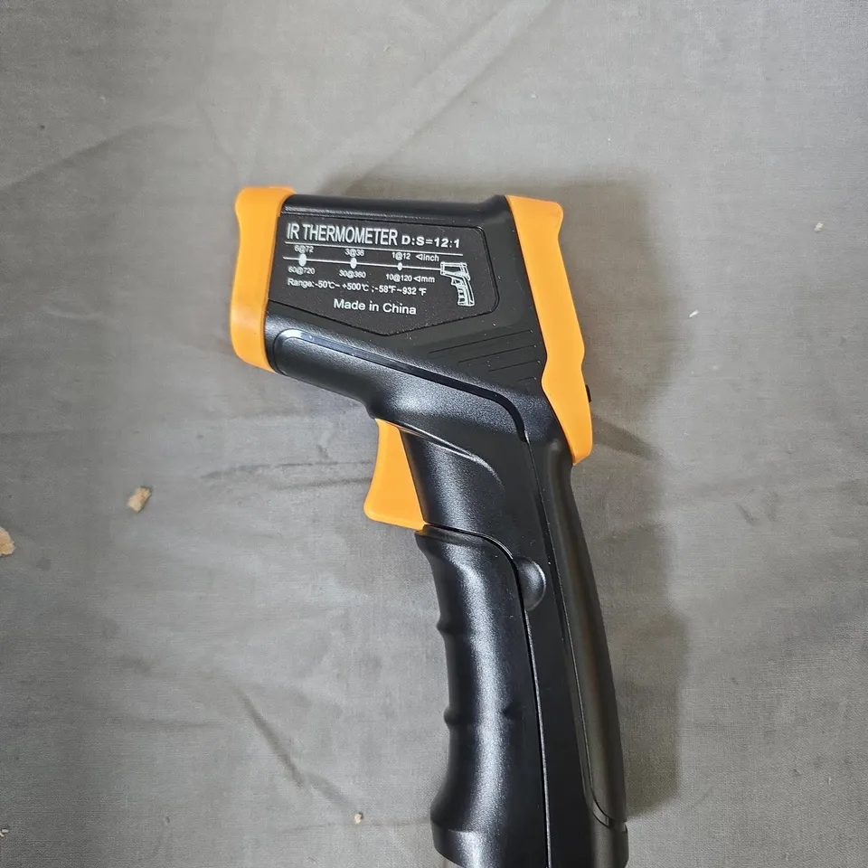 TOTE OF APPROXIMATELY 16 ASSORTED ITEMS TO INCLUDE: IR THERMOMETER 