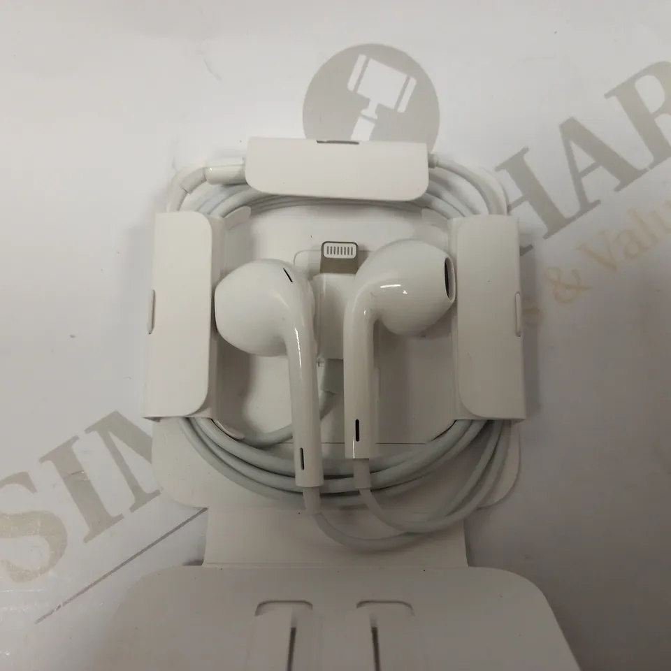 APPLE WIRED EARBUDS - WHITE (NO BOX)