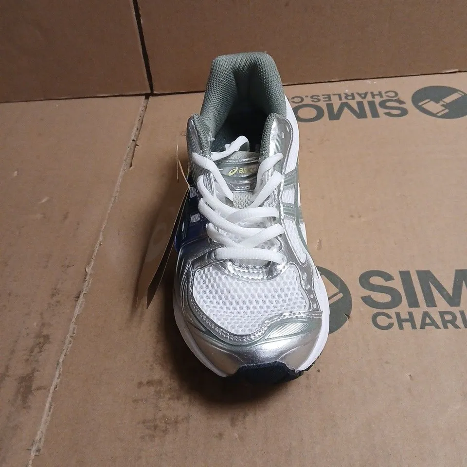 ASICS RUNNING SHOES - SILVER/GREY, BOXED UK 4.5