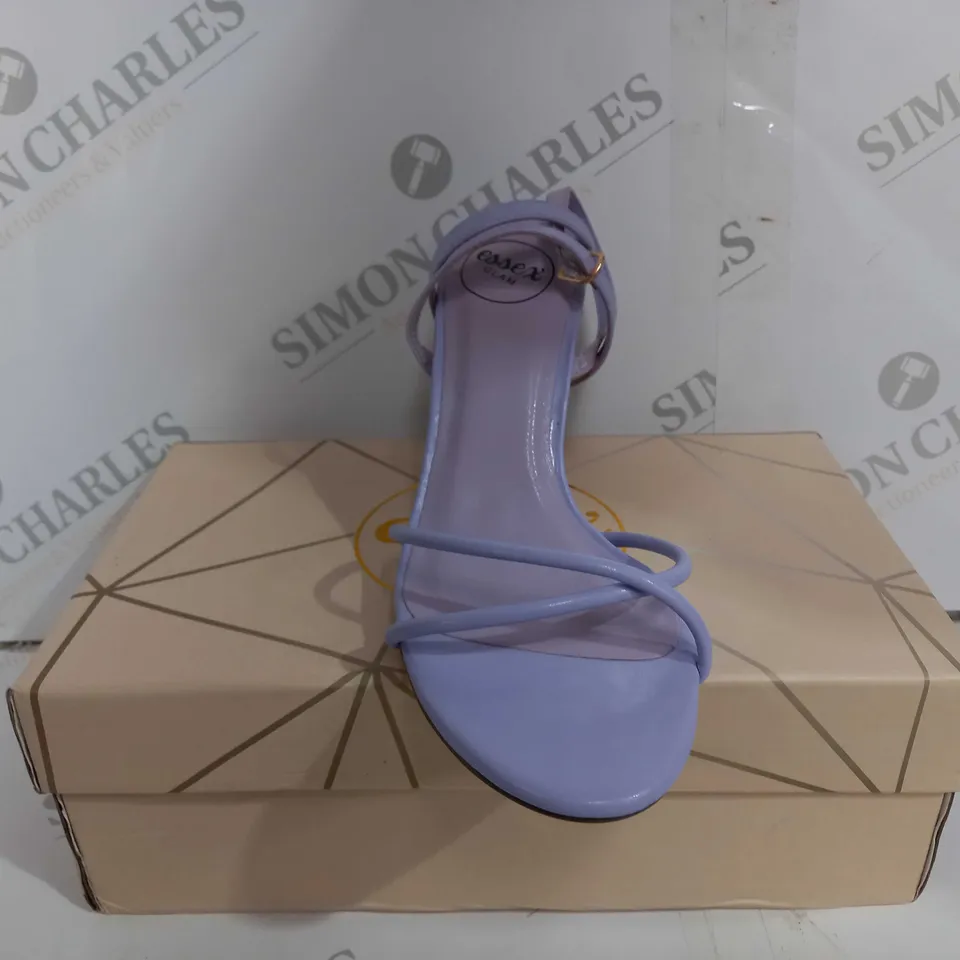 BOXED ESSEX FKU-3 LILAC SYNTHETIC LEATHER HEELS - UK 5 