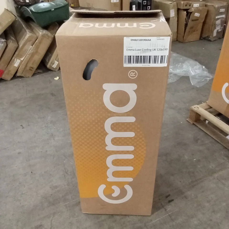 BRAND NEW BOXED AND ROLLED EMMA LUXE COOLING UK MATTRESS 120 X 190CM (SMALL DOUBLE SIZE)