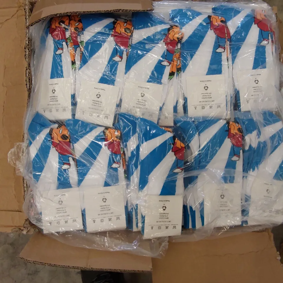 BOX OF APPROXIMATELY 360 PAIRS OF BRAND NEW BIER CO SOCKS (1 BOX)