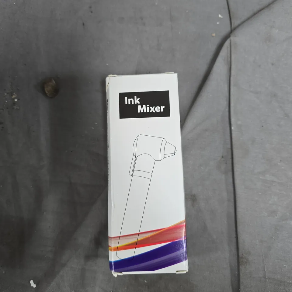 BOX OF APPROXIMATELY 20 ASSORTED ITEMS TO INCLUDE: BINDER CARD AND INK MIXER