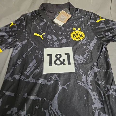 BORUSSIA DORTMUND AWAY JERSEY WITH REUS 11 SIZE M