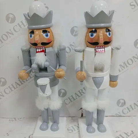SET OF 2 GREY/WHITE NUTCRACKER