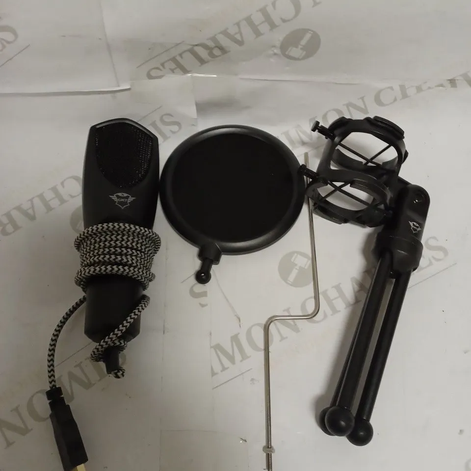 TRUST GXT 232 MANTIS STREAMING MICROPHONE