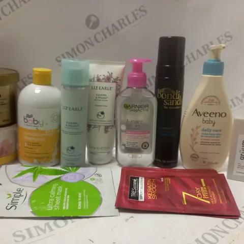 BOX OF APPROX 12 ASSORTED BEAUTY PRODUCTS TO INCLUDE LIZ EARLE HOT CLOTH CLEANSER, BONDI SANDS TANNING FOAM #ULTRA DARK, AVEENO BABY MOISTURISING LOTION, ETC