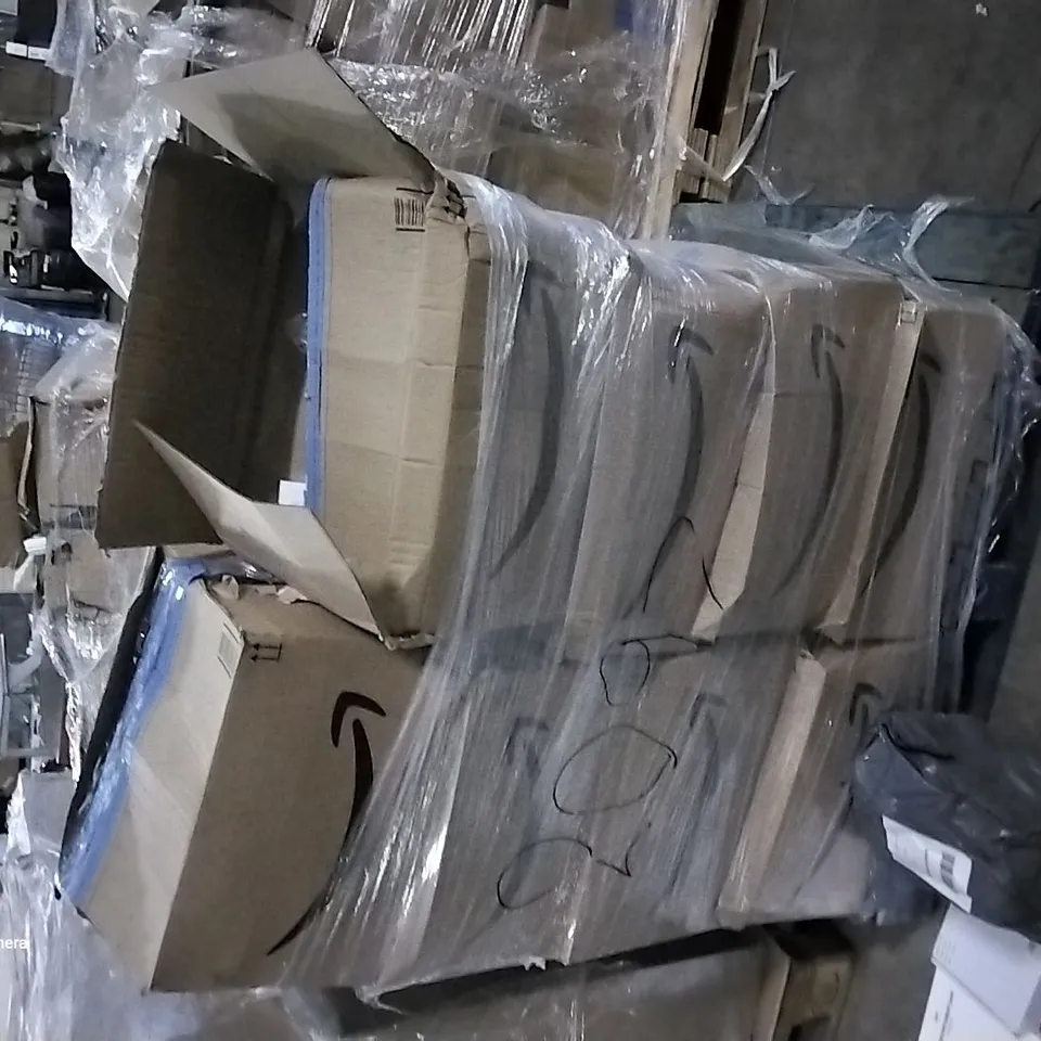 PALLET OF ASSORTED ITEMS INCLUDING ESR PROTECTIVE TABLET CASE, MERRIMEN BUBBLE WRAP ROLL, DEZENE CUSHION COVERS, BABY SHOWER BALLOON SET, 2 BUNCHES ARTIFICAL FLOWERS, KALIBRI PHONE CASE