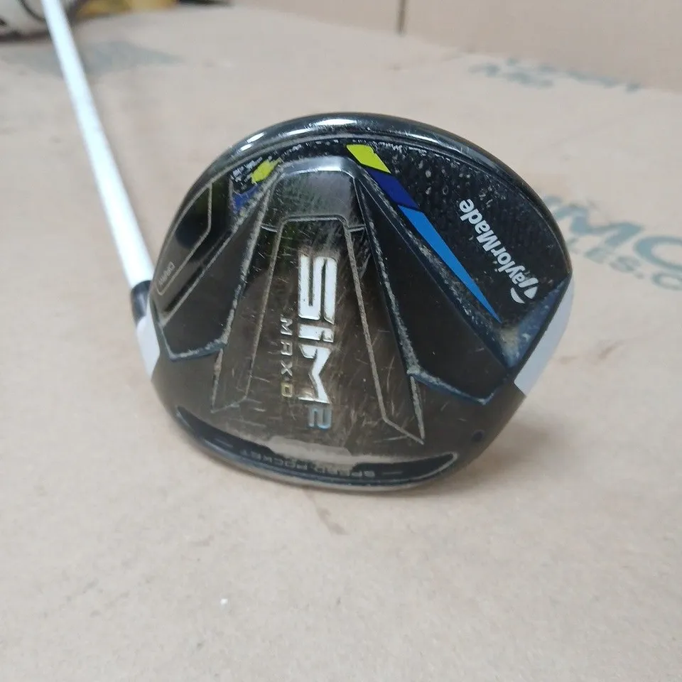 TAYLORMADE GOLF DRIVER WITH FUJIKURA SHAFT AND HEADCOVER 