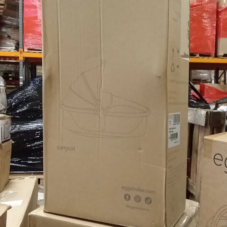 BOXED EGG³ STROLLER, CARRYCOT, INFANT CARRIER SEAT AND ACCESSORIES PACK (4 BOXES)