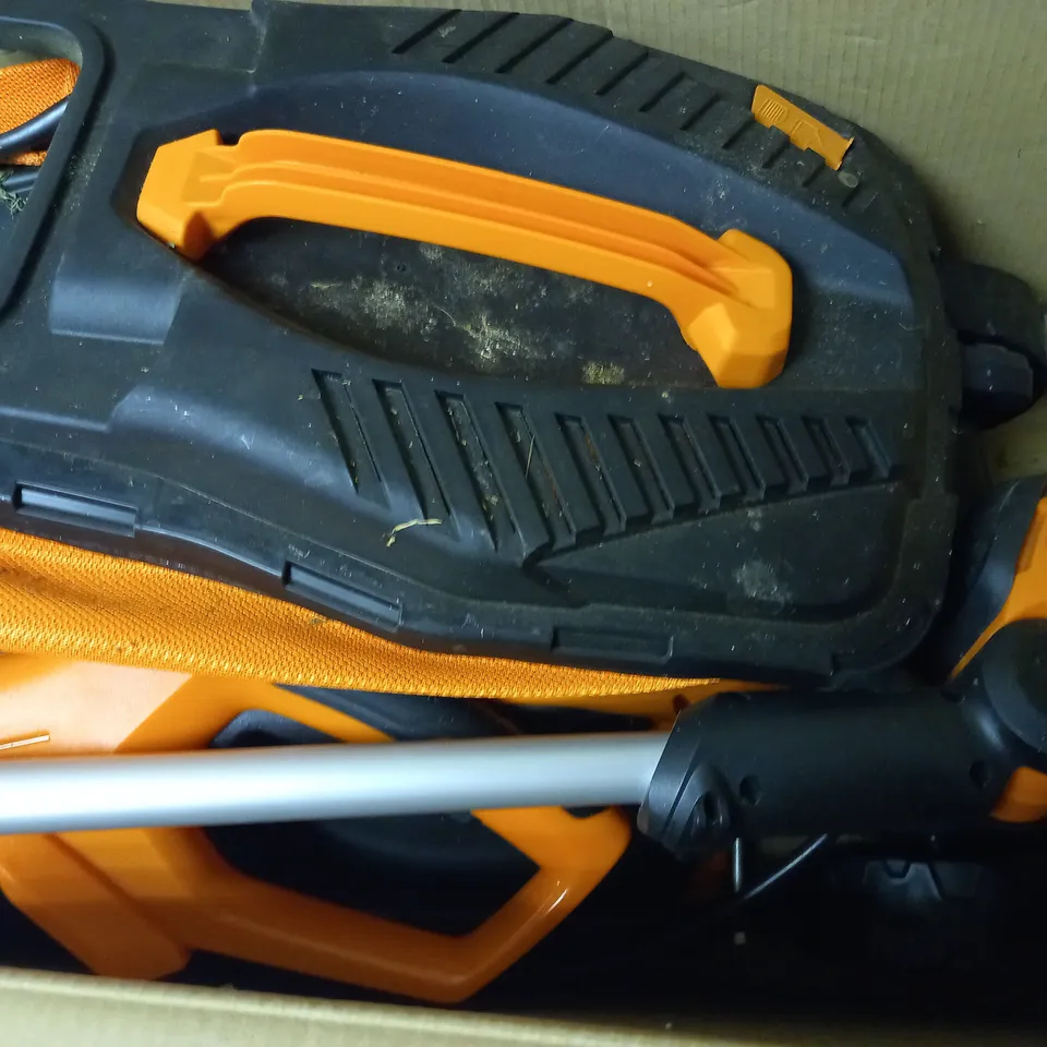 YARD FORCE 32CM ROTARY CORDLESS LAWNMOWER PLUS CORDLESS GRASS TRIMMER