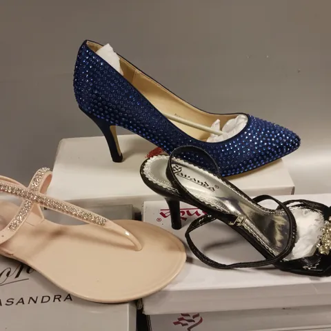 LOT OF 10 ASSORTED BOXED PAIRS OF SHOES TO INCLUDE OCCASIONS, LAVANDA AND HOT LIPS - VARIOUS SIZES