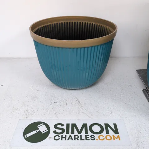 Teal ribbed garden planters  –x 6