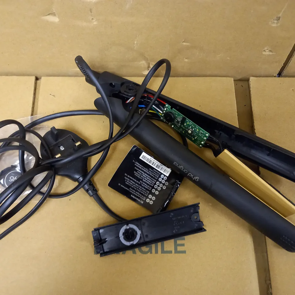 GHD ORIGINAL STYLER HAIR STRAIGHTENERS IN BLACK