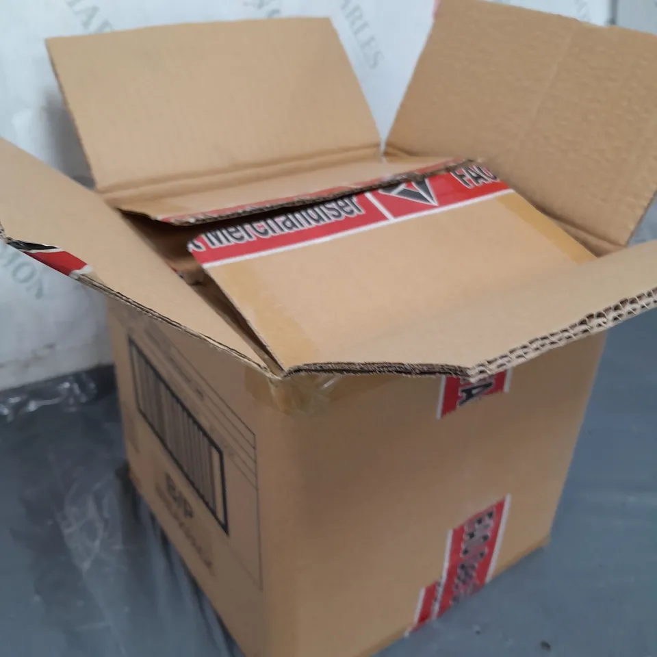 LOT OF 40 BOXED BRAND NEW 5000MAH POWERBANKS - OMBRE