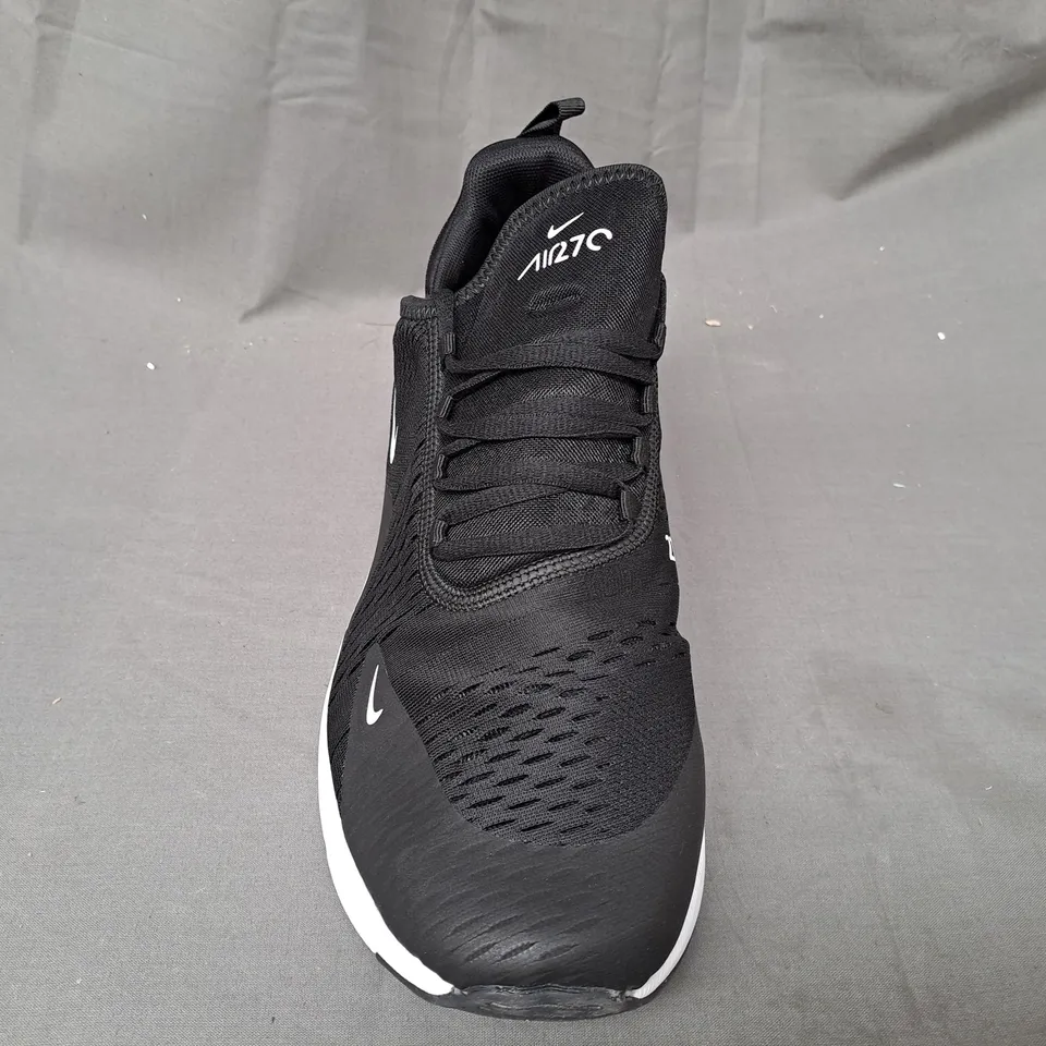 BOXED PAIR OF NIKE AIR 270 SHOES IN BLACK/WHITE UK SIZE 10