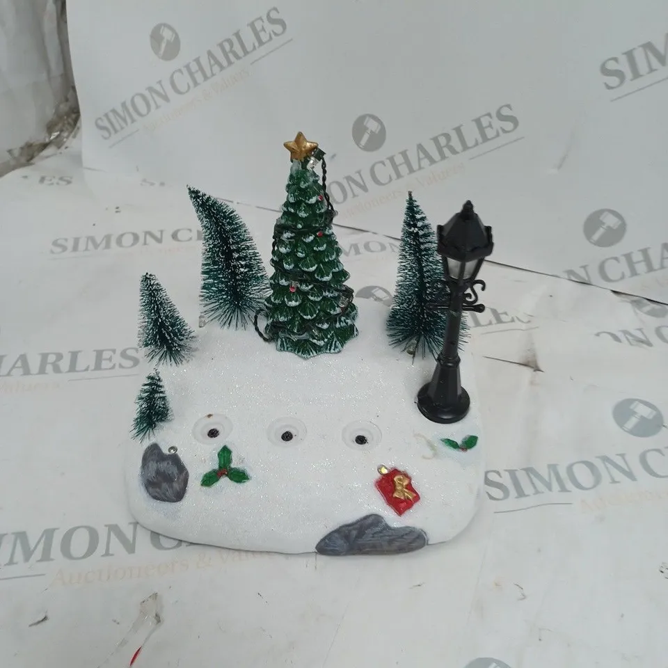 DESIGNER FESTIVE LED CHRISTMAS SCENE WITH MUSIC RRP £24.99