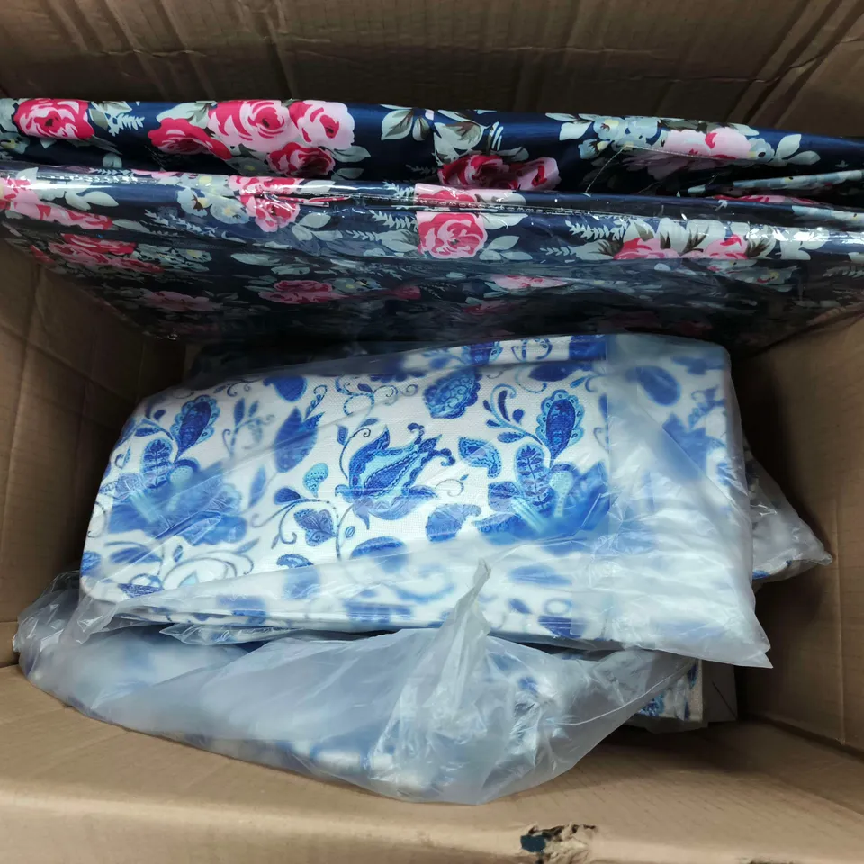 APPROXIMATELY 12 ASSORTED ITEMS TO INCLUDE HOOKLESS SHOWER CURTAIN, & MAISI BELTS, AIR FRESHENER GIFT SET, ETC - COLLECTION ONLY