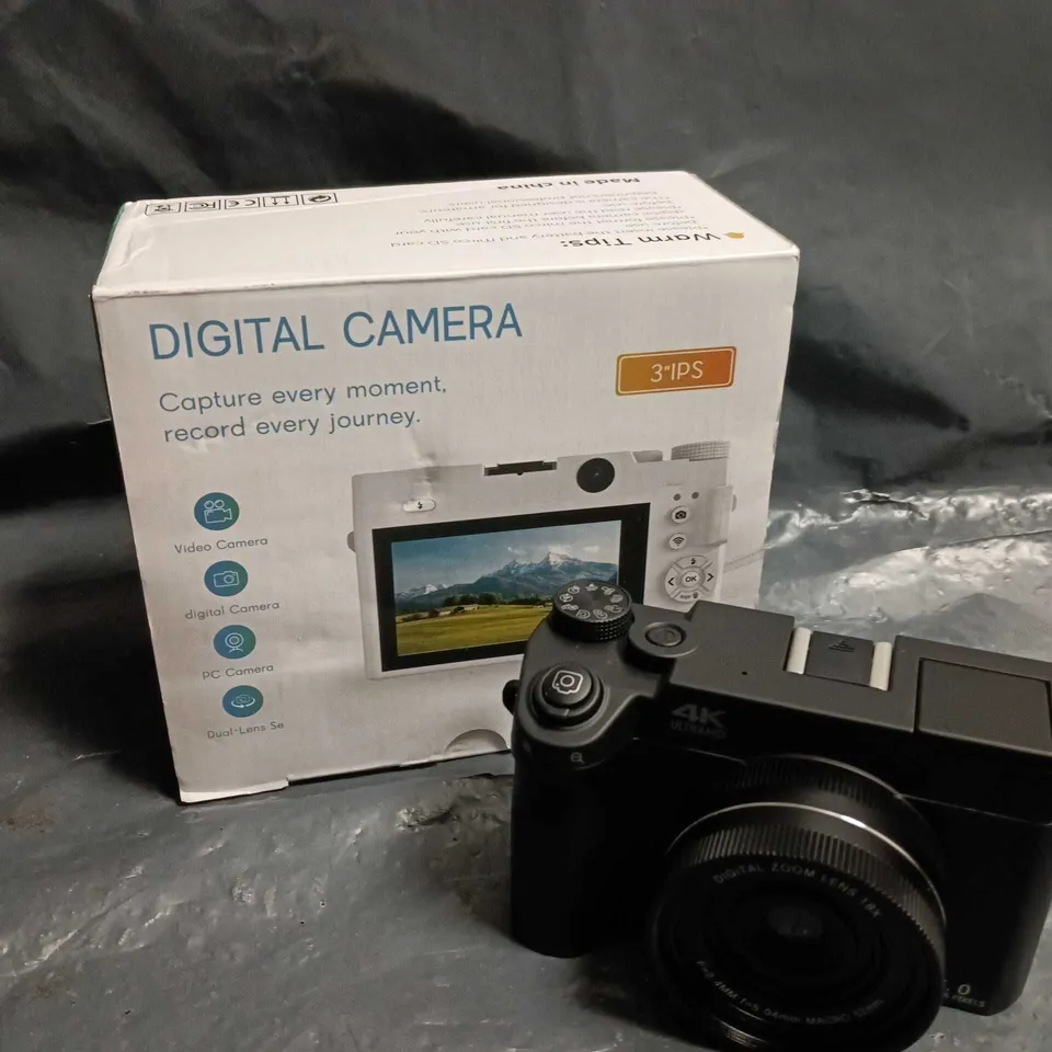 DIGITAL CAMERA WITH 4K ULTRA HD 