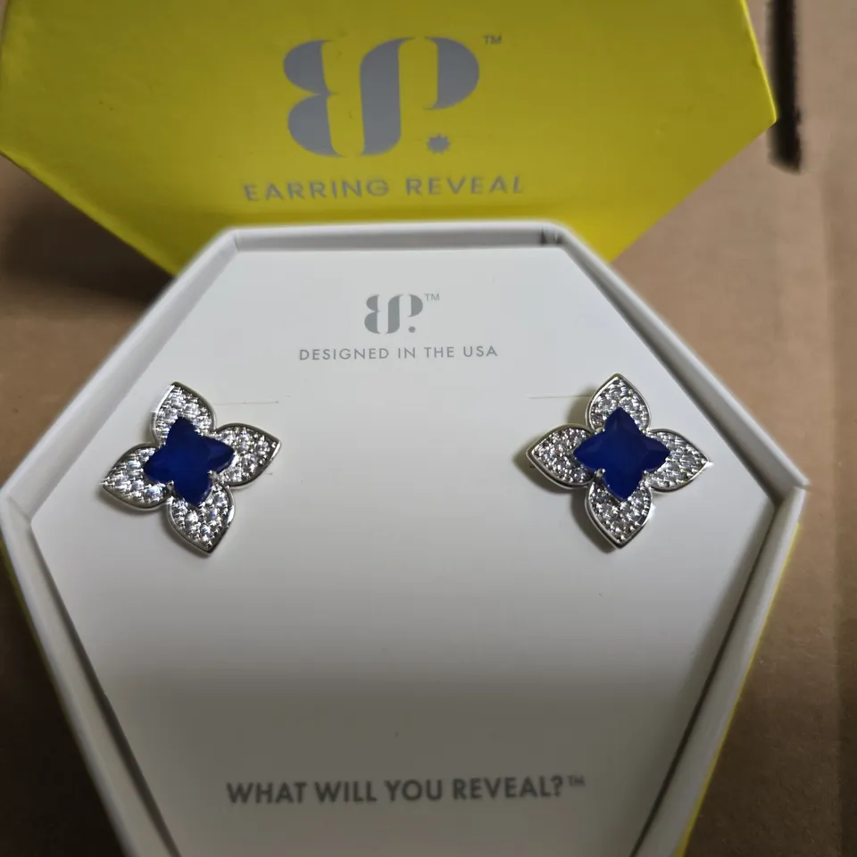 EARRING REVEAL CLOVERING UP TWILIGHT SAPPHIRE STUD EARRINGS