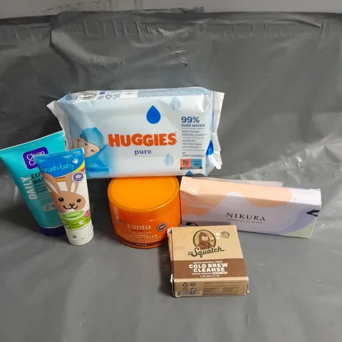 APPROXIMATELY 15 ASSORTED HEALTH & BEAUTY PRODUCTS TO INCLUDE BRUSH BABY TOOTHPASTE, HUGGIES BABY WIPES AND CANTU CURLING CREAM
