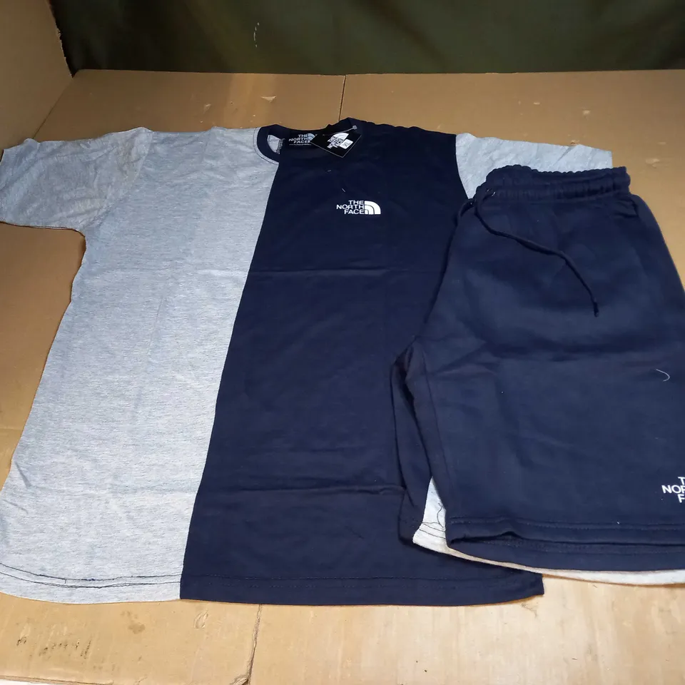 THE NORTH FACE T-SHIRT AND SHORTS SIZE XL