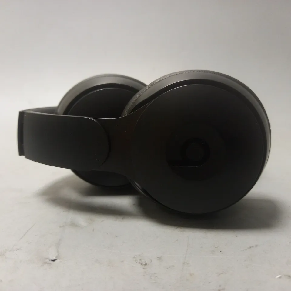DRE BEAT HEADPHONES IN BLACK