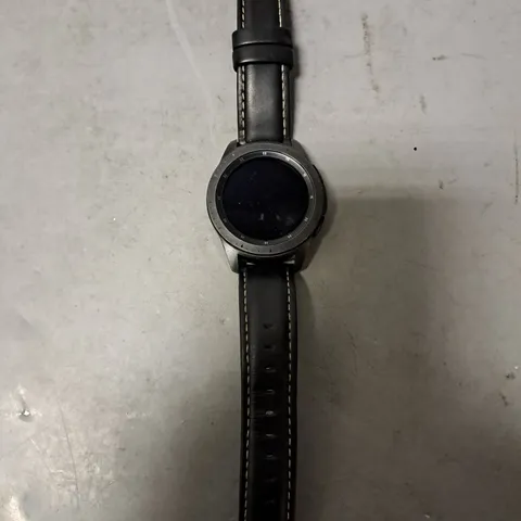 SAMSUNG GALAXY WATCH SM-R810