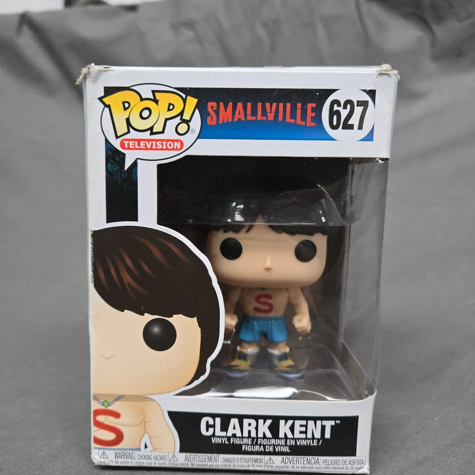 POP! TELEVISION SMALLVILLE - CLARK KENT VINYL FIGURE - 627