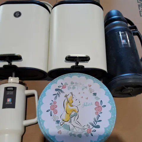 LOT OF 13 ASSORTED ITEMS TO INCLUDE WALL PANEL, BINS AND TOILET ROLL HOLDERS