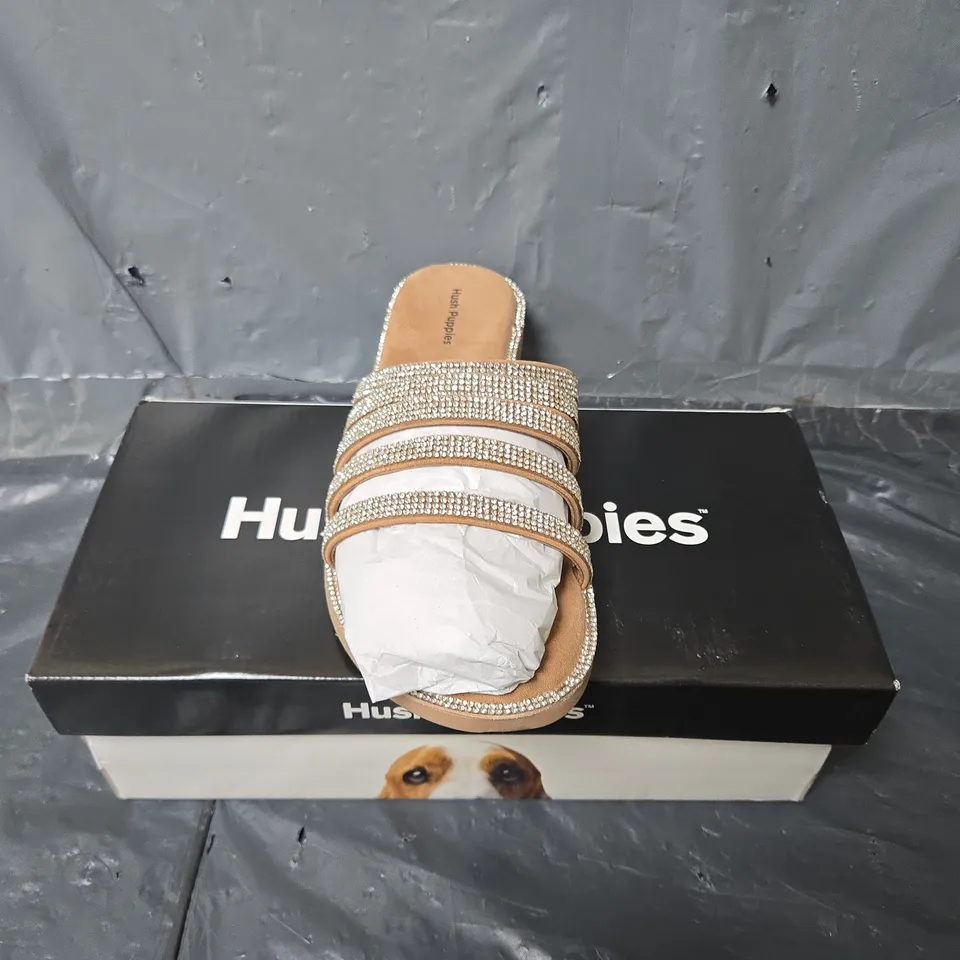 BOXED PAIR OF HUSH PUPPIES PARIS SLIDE IN BROWN - UK 6