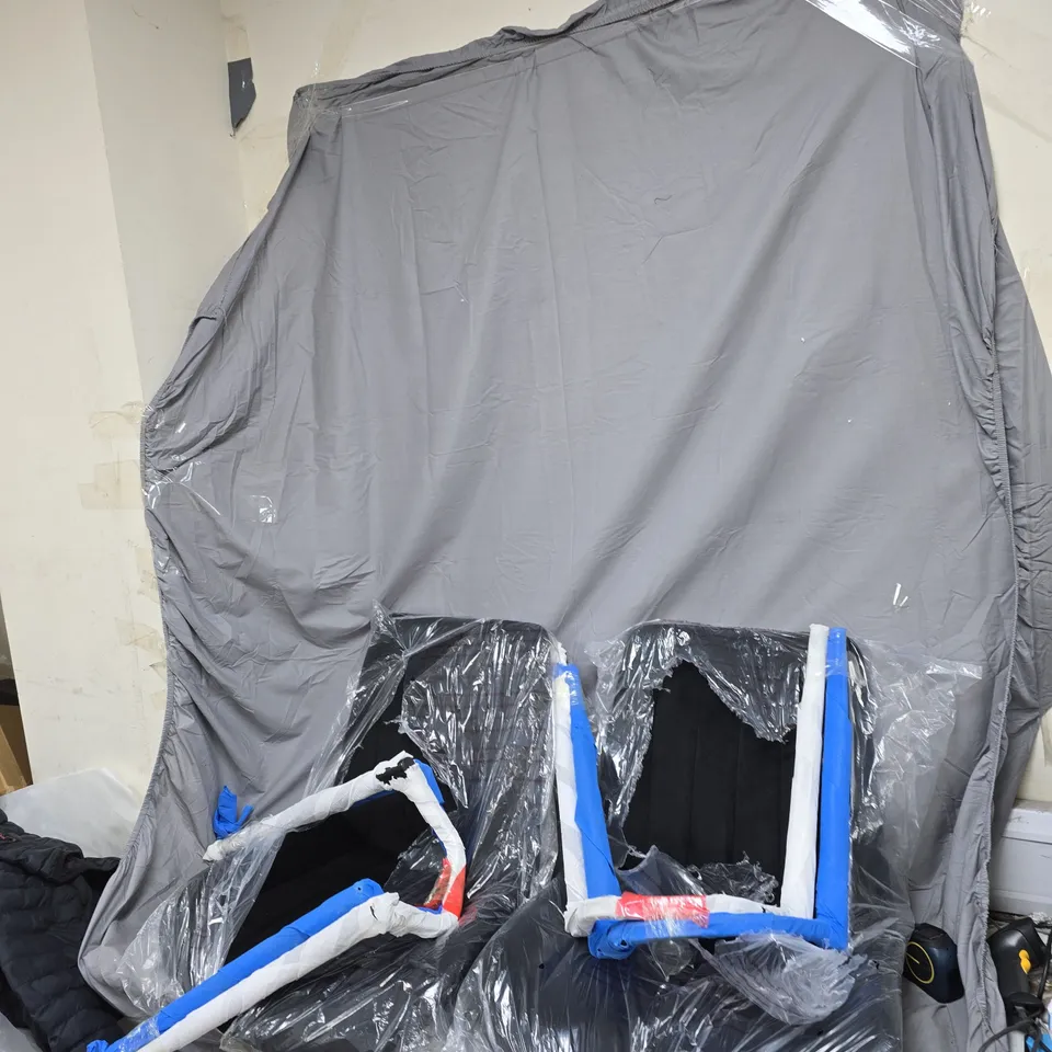 2 BLACK FLATPACK CHAIRS WITH LEGS AND BOLTS