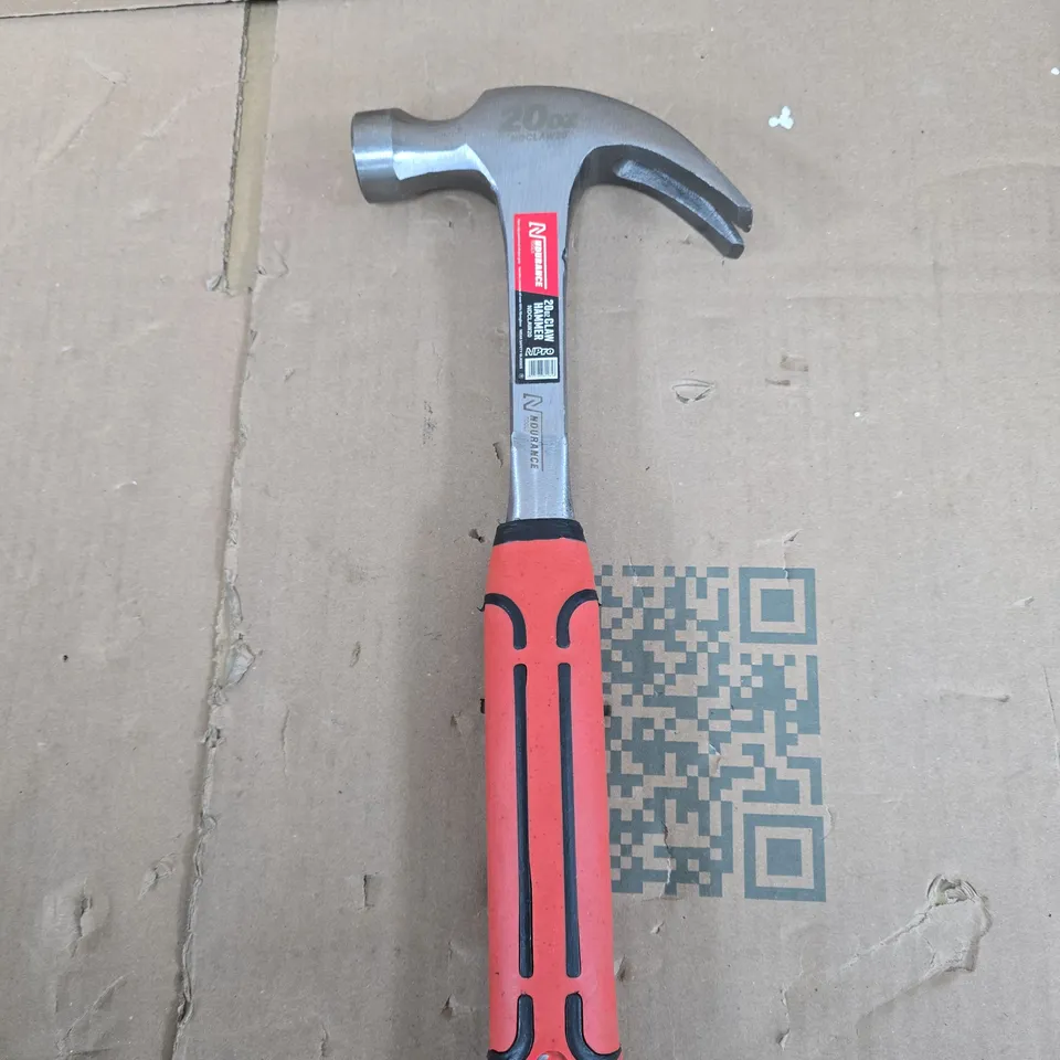 N-DURANCE 20 OZ CLAW HAMMER WITH ERGONOMIC GRIP
