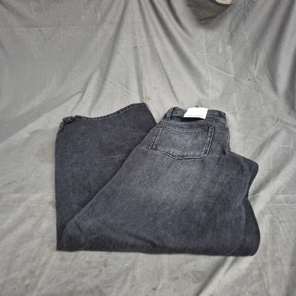 BERSHKA SIZE 6 JEANS