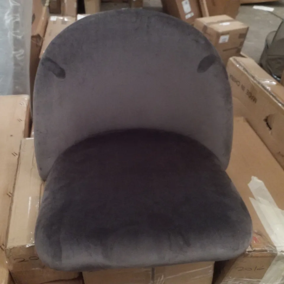 BOXED LEMROE BAR STOOL SET OF 2 VELVET UPHOLSTERED SEAT WITH BACKRESTAND FOOTREST HIGH BAR STOOL GREY (1 BOX)