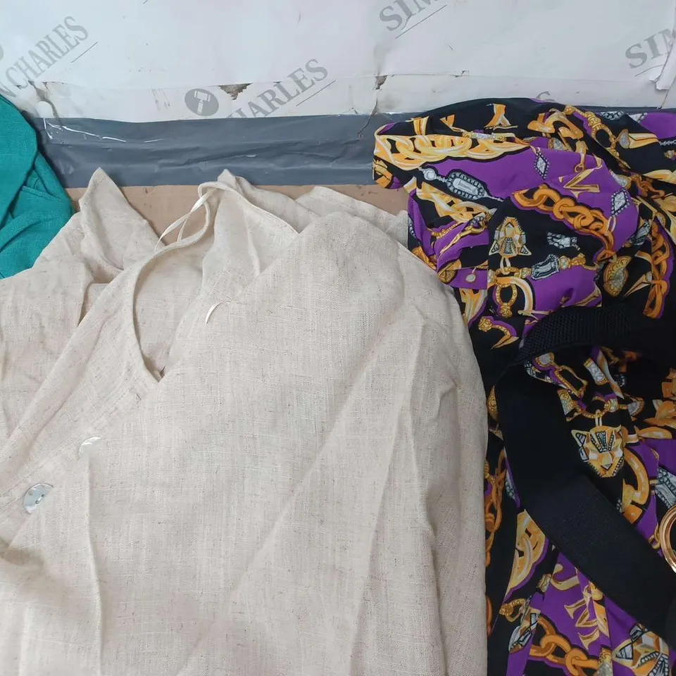 APPROX 20 CLOTHING ITEMS IN VARIOUS COLOURS AND SIZES DRESSES VELOUR TRACK TOP 