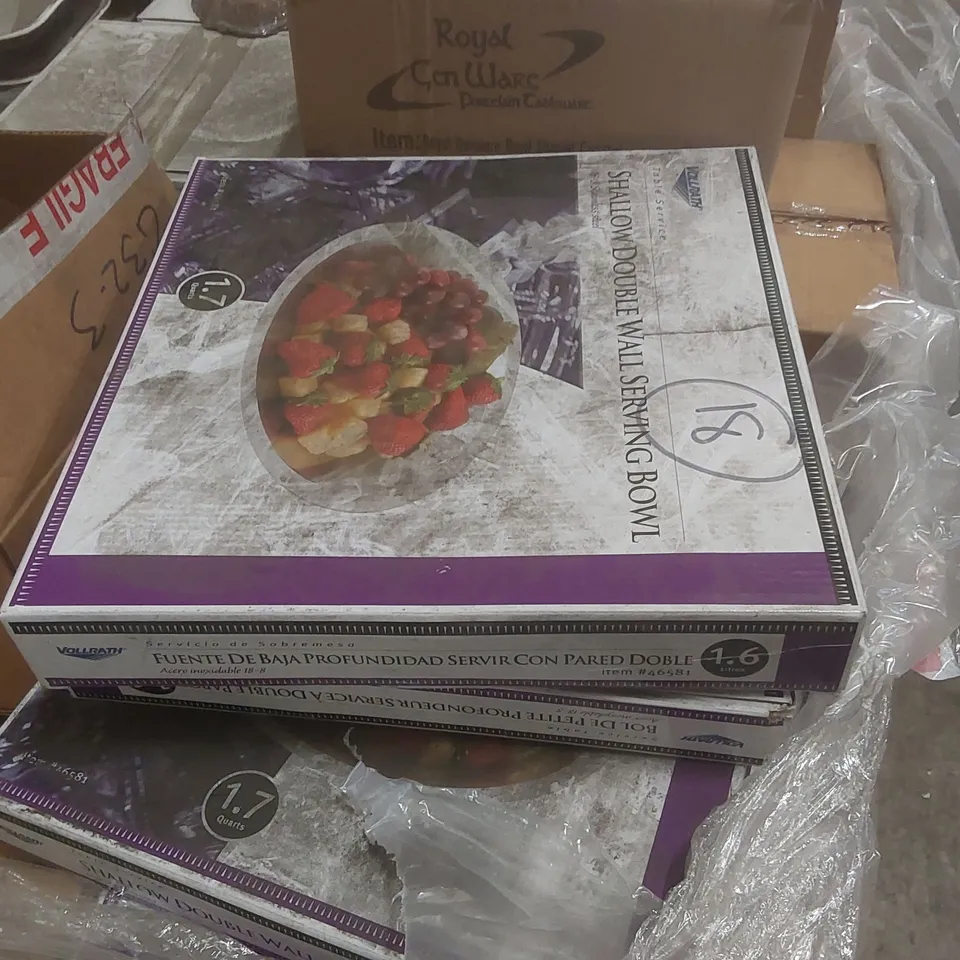 PALLET CONTAINING A VERY LARGE QUANTITY OF ASSORTED CATERING PRODUCTS INCLUDING: VOLLRATH SHALLOW DOUBLE WALL SERVING BOWLS, TRUYS SMALL DISHES, UTOPIA PLATES, OVAL FOOD DISPLAY BOARD ECT