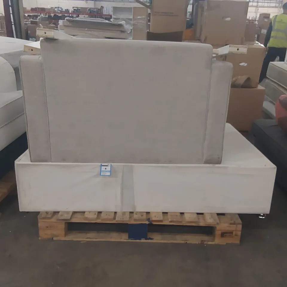 PALLET OF ASSORTED FURNITURE PARTS INCLUDING: DEVAN BASE, ARMCHAIR ECT