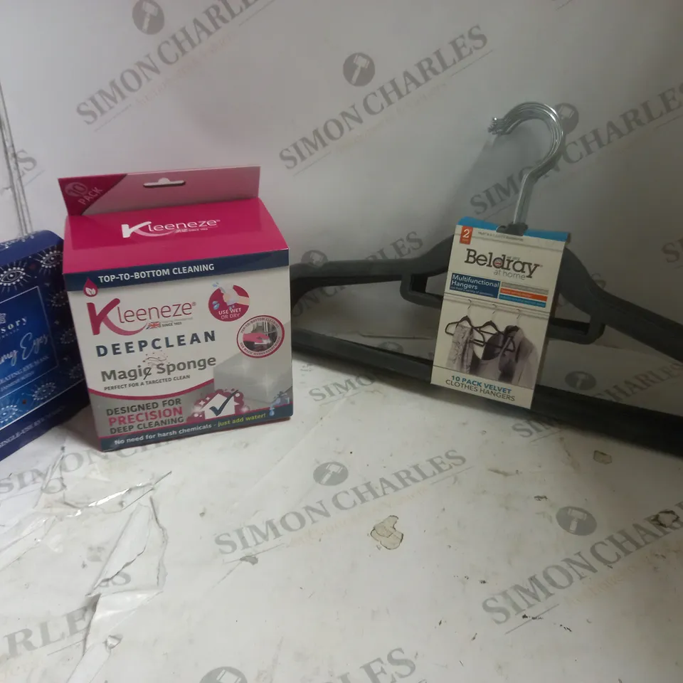 APPROXIMATELY 20 ASSORTED HOUSEHOLD ITEMS TO INCLUDE BELDRAY HANGERS, KLEENEZE DEEPCLEAN MAGIC SPONGE, SENSORY SELF-HEATING EYE MASK, ETC