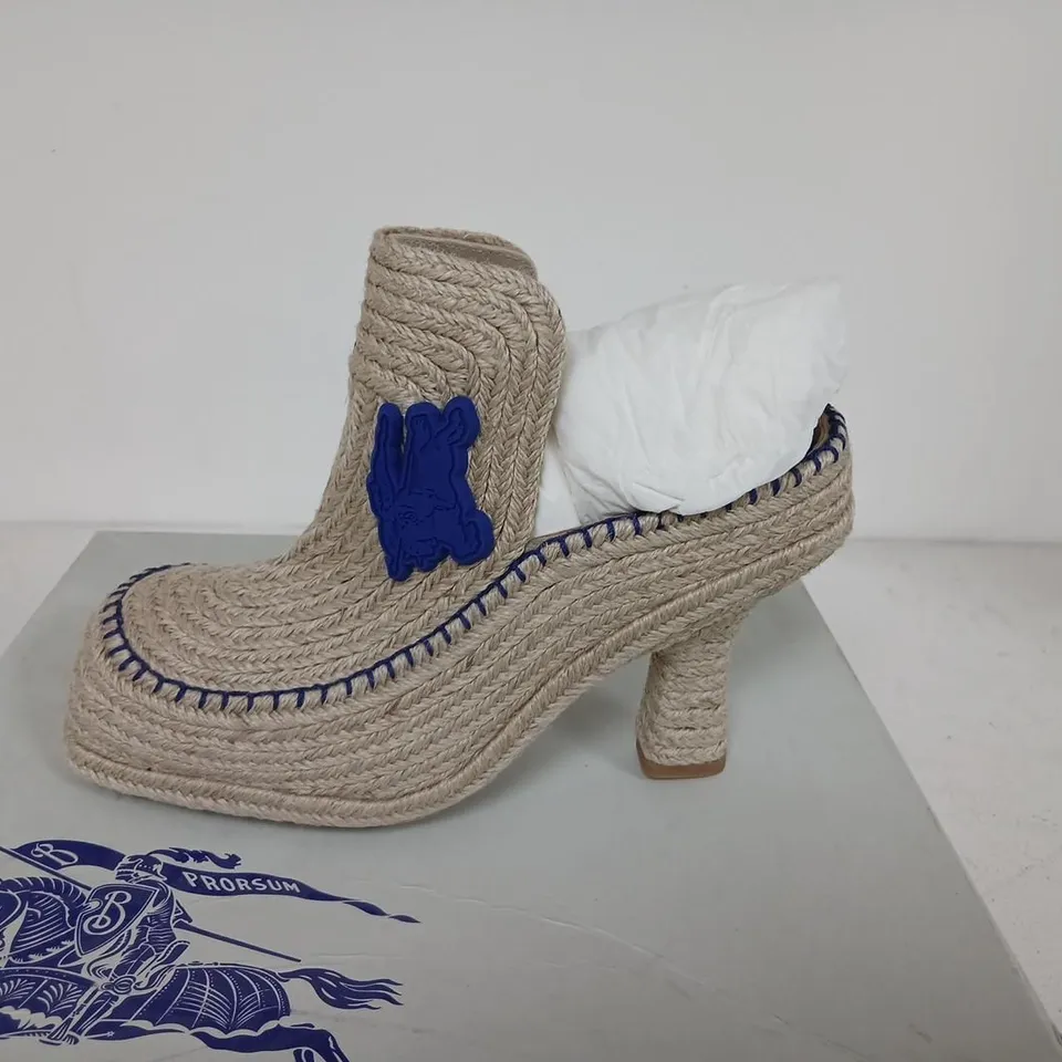 BURBERRY HEELED ESPADRILLE BOOTS – NATURAL ROPE, EU 40 (UK 7)