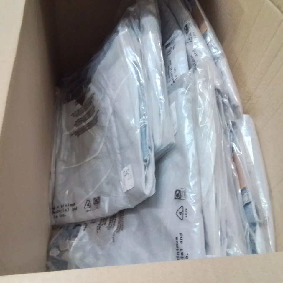 BOXED BRAND NEW APPROXIMATELY 13 JD WILLIAMS METALLIC SKIRT BLUE/SILVER SIZE 14