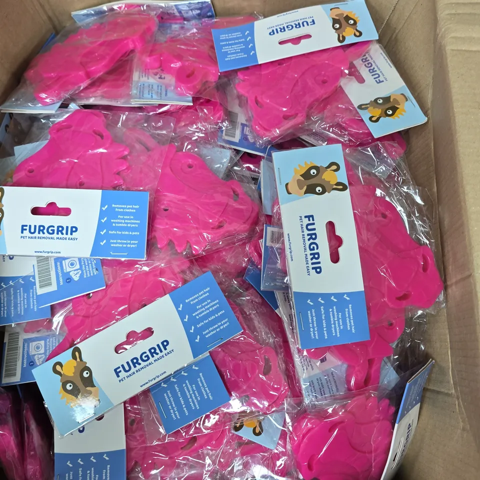 APPROXIMATELY 160 FURGRIP LAUNDRY PET HAIR REMOVERS - HORSE