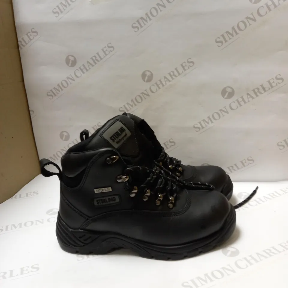 SS812SM BLACK WATERPROOFT SAFETY HIKER BOOTS SIZE 6