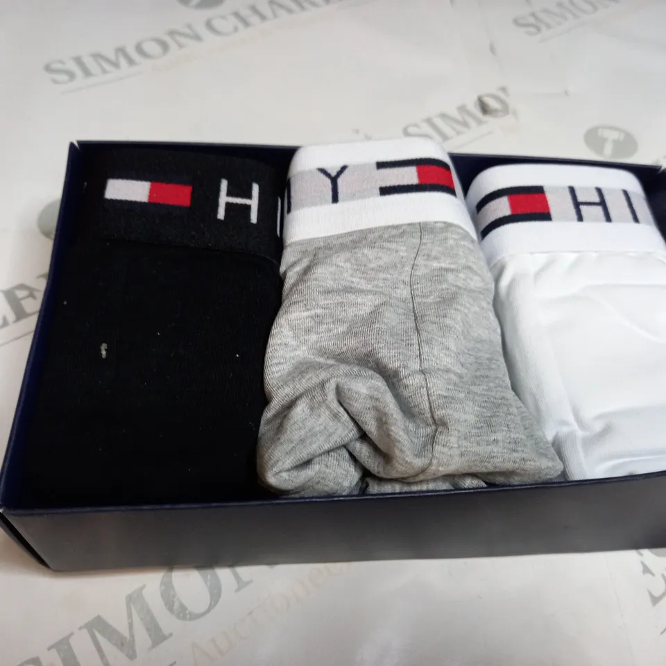LARGE 3X TOMMY HILFIGER BOXERS 